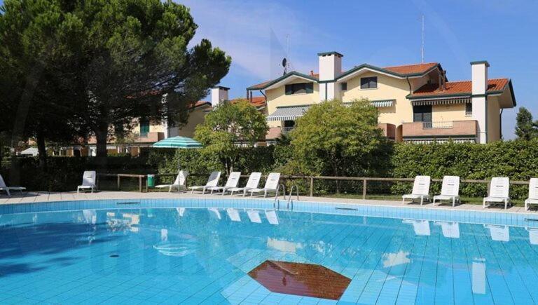 Residence Marco Polo Eraclea Mare Extérieur photo